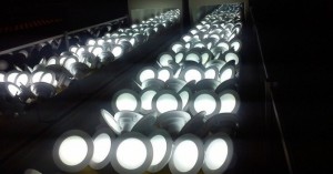 LED Việt với LED Trung Quốc: Cuộc đấu 10 vs 90