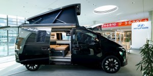 Hyundai trình làng “nhà di động” chạy điện tích hợp pin năng lượng mặt trờ...