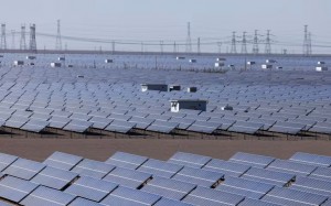 Lỗ tới 38 tỷ USD vì “nội quyển”: Ngành điện mặt trời Trung Quốc lao đao