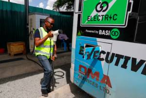 Xe điện chạy năng lượng mặt trời có thể làm thay đổi giao thông vận tải tại...