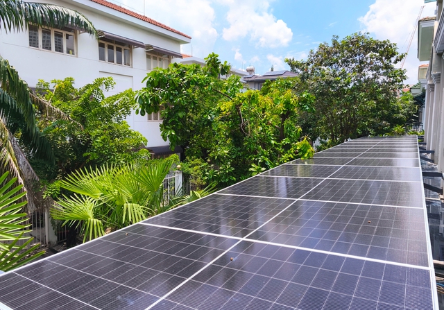 Theo đó, nghị định quy định các hành vi vi phạm hành chính, hình thức xử phạt, mức xử phạt và các biện pháp khắc phục hậu quả, thẩm quyền lập biên bản vi phạm hành chính, thẩm quyền xử phạt vi phạm hành chính, thi hành các biện pháp xử phạt, khắc phục hậu quả.