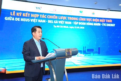 Ngày 23/3 tại TP.HCM, Tập đoàn Hùng Nhơn, De Heus Việt Nam, Bel Gà Việt Nam và TTC Energy đã chính thức ký kết hợp tác chiến lược nhằm triển khai điện mặt trời áp mái trong nông nghiệp công nghệ cao. Đây được xem là bước tiến quan trọng trong quá trình chuyển đổi xanh và phát triển nông nghiệp bền vững tại Việt Nam.