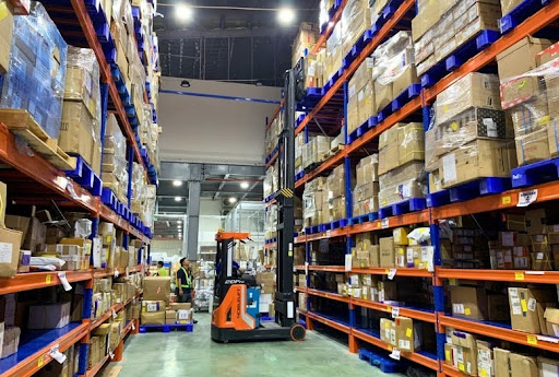 Trong vài tuần gần đây, sự cố chậm trễ và ùn tắc hàng hoá liên quan đến dịch vụ của FedEx tại Việt Nam ảnh hưởng đến nhiều doanh nghiệp và khách hàng. Hiện tại, FedEx đã triển khai nhiều hoạt động khắc phục sự cố này và hướng đến phục hồi dịch vụ trên toàn mạng lưới.
