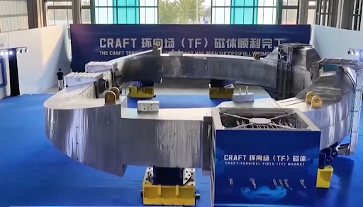 Trung Quốc hoàn thành thử nghiệm nam châm siêu dẫn nặng 582 tấn, đánh dấu bước tiến trong nỗ lực khai thác năng lượng nhiệt hạch.